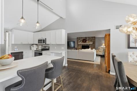 324 Old Farms Road Simsbury CT 06070