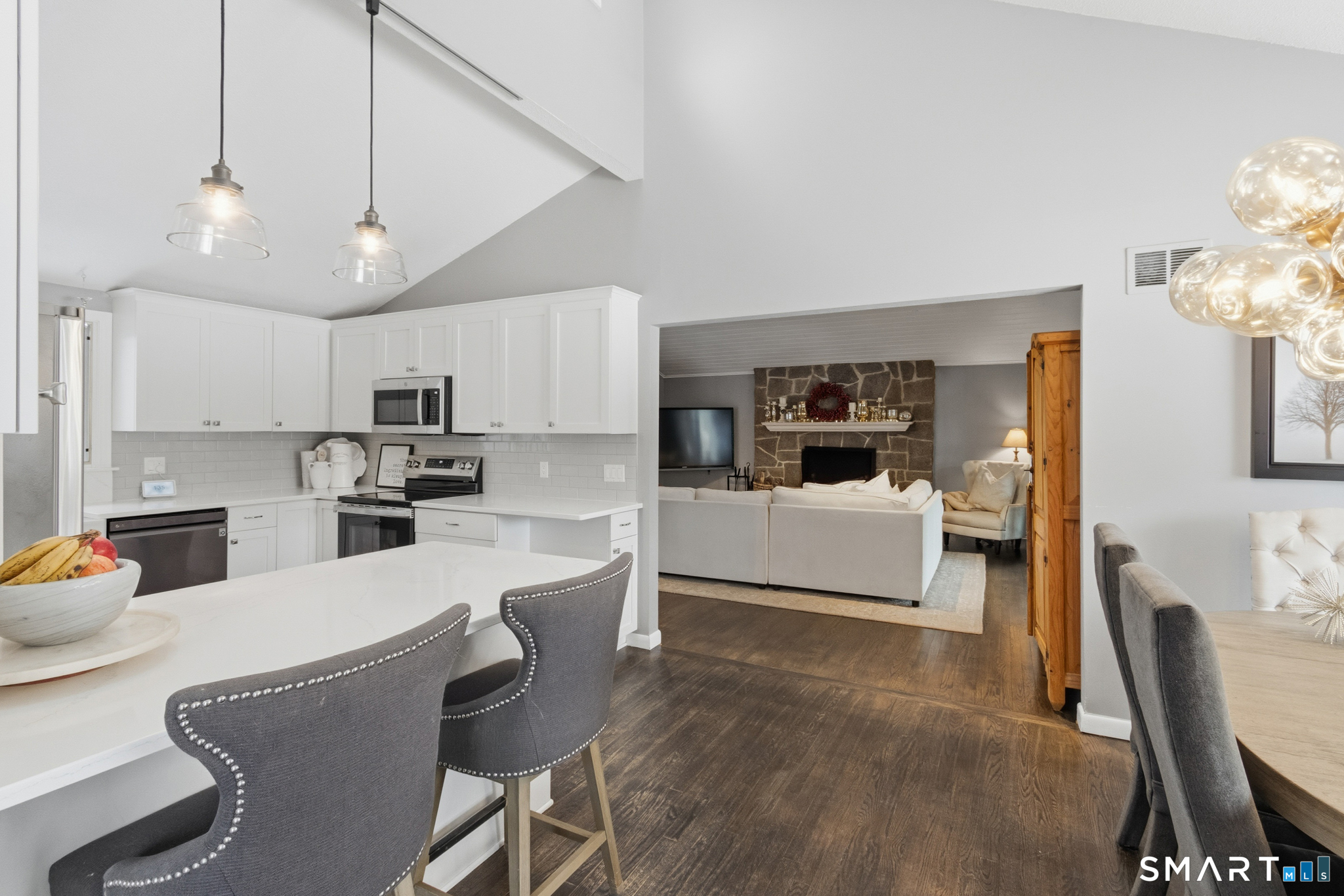 324 Old Farms Road Simsbury CT 06070