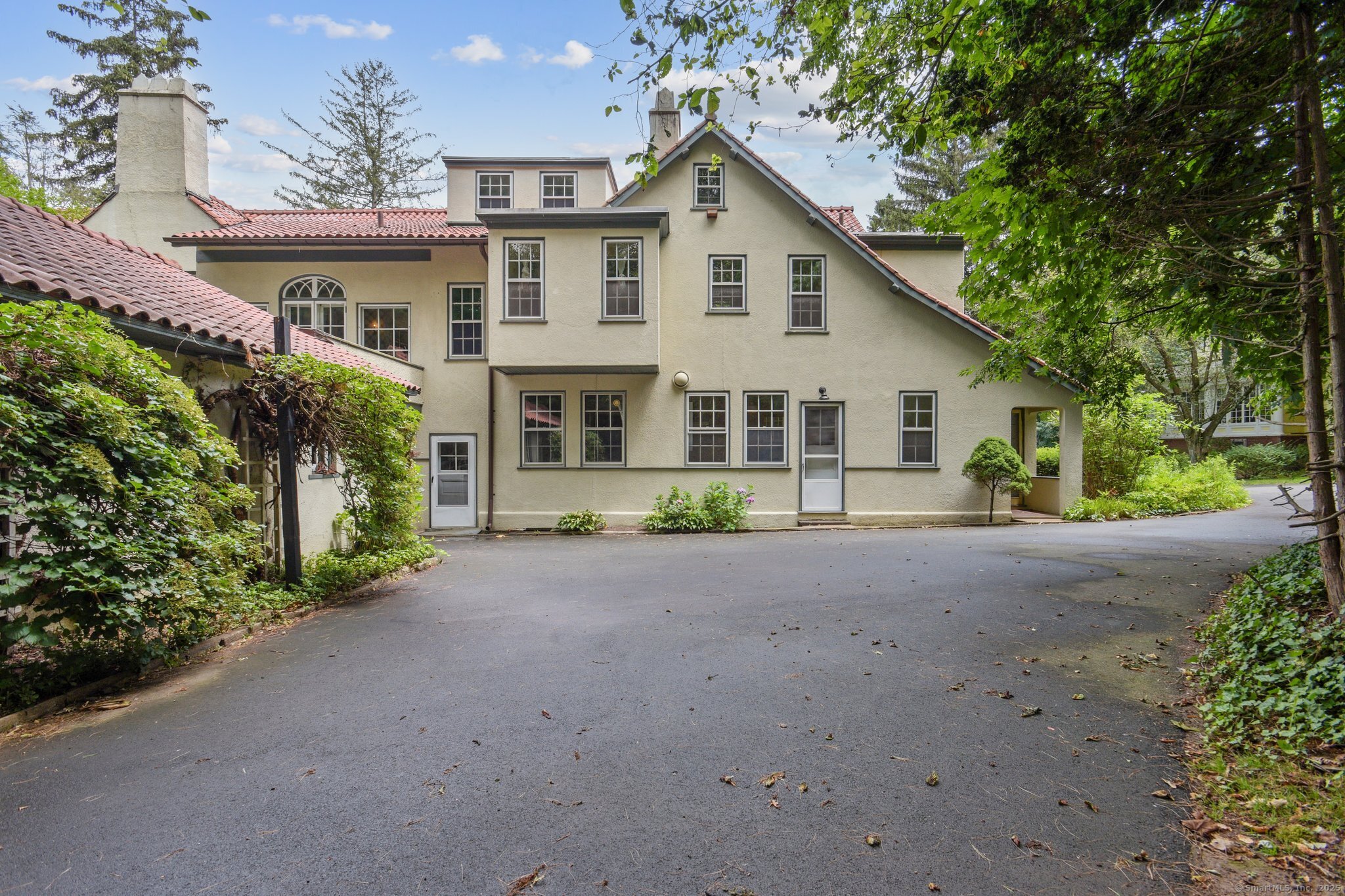 1056 Whitney Avenue Hamden CT 06517