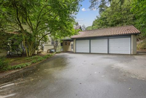 1056 Whitney Avenue Hamden CT 06517