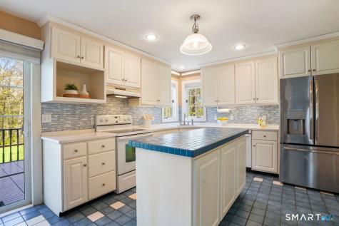 23 Rockridge Terrace Prospect CT 06712