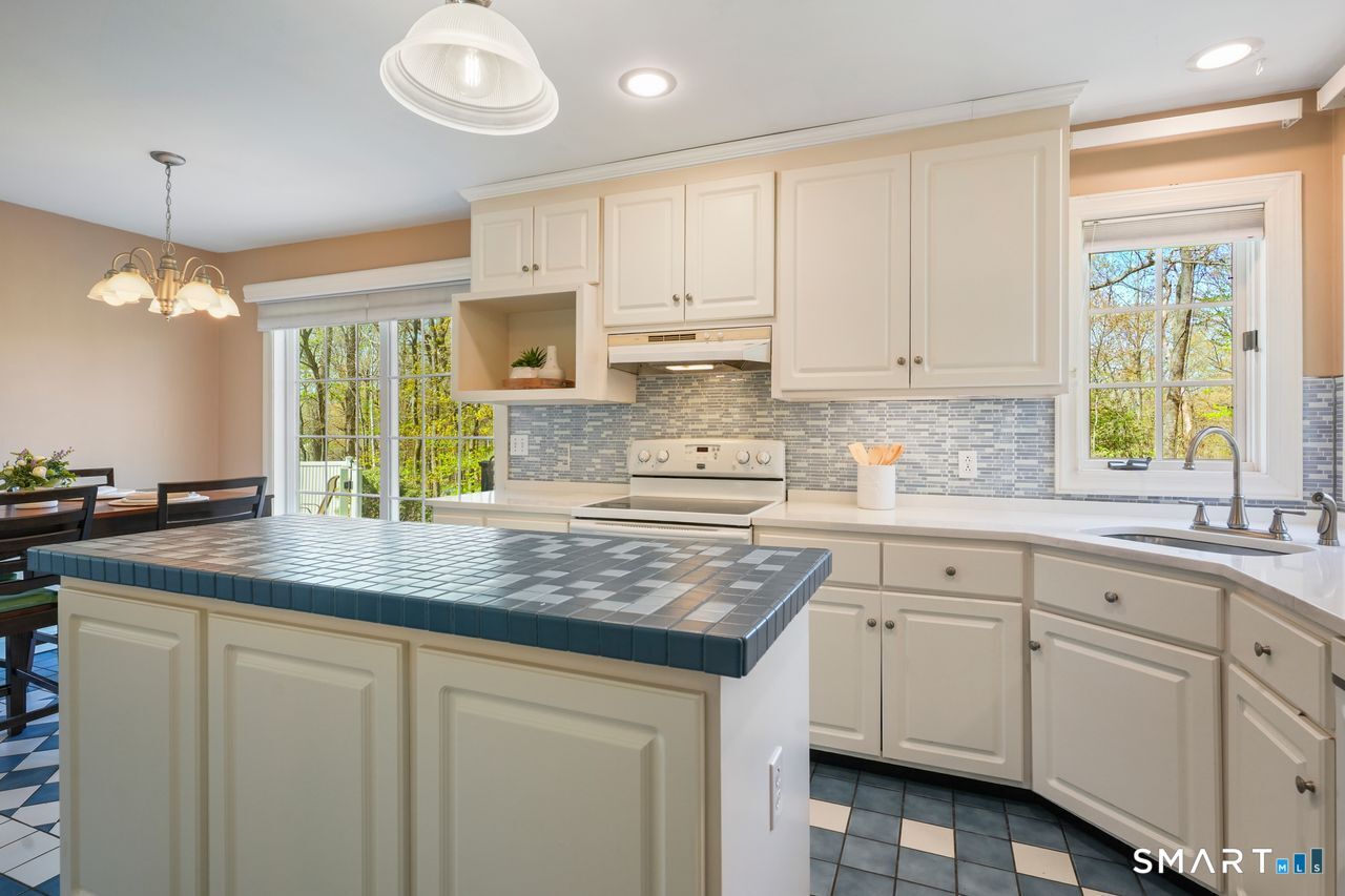 23 Rockridge Terrace Prospect CT 06712