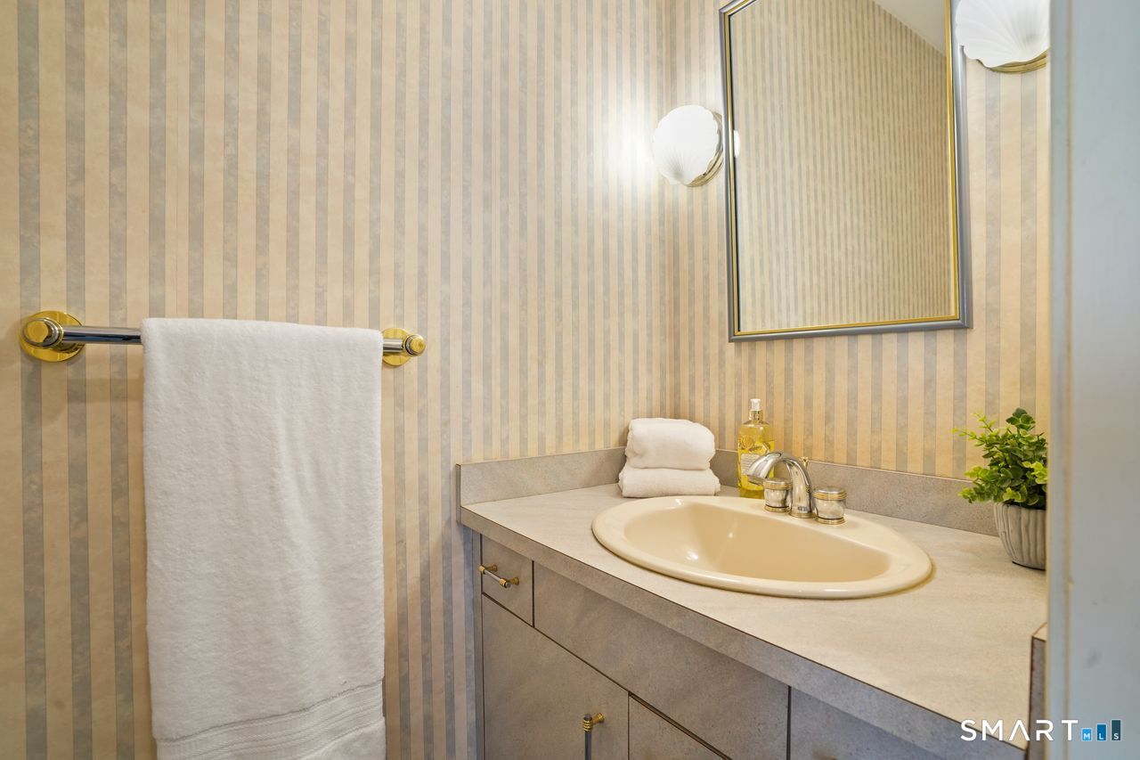 23 Rockridge Terrace Prospect CT 06712