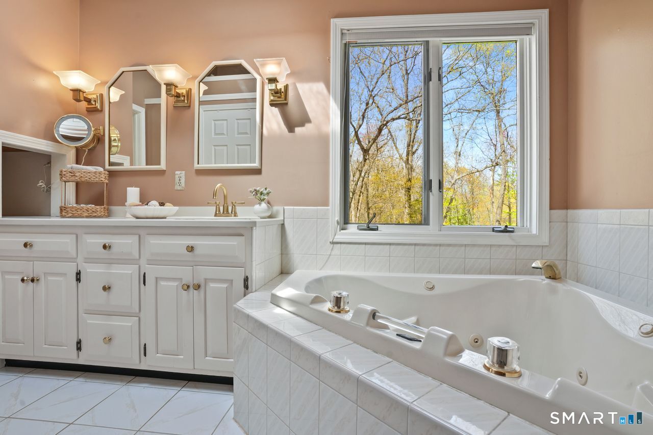 23 Rockridge Terrace Prospect CT 06712