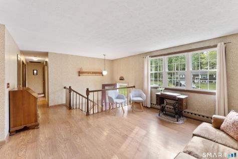 31 Saint Peters Court Putnam CT 06260