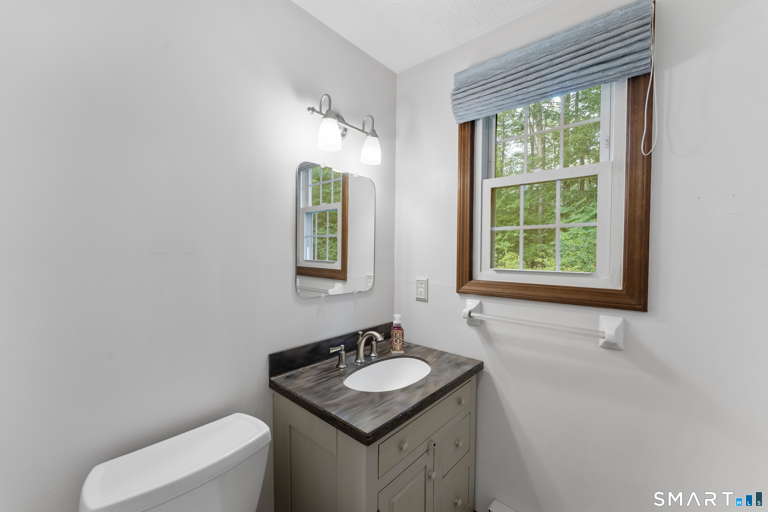 31 Saint Peters Court Putnam CT 06260