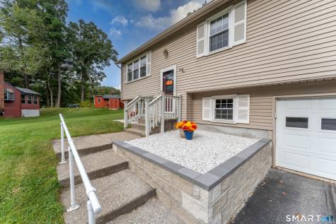 31 Saint Peters Court Putnam CT 06260