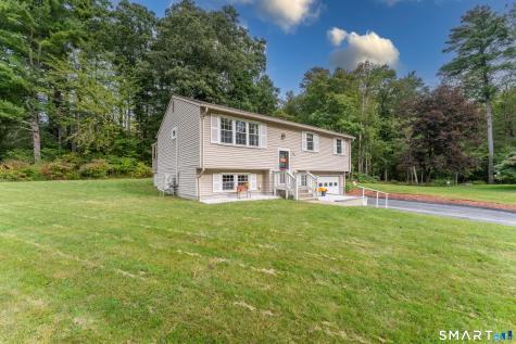 31 Saint Peters Court Putnam CT 06260