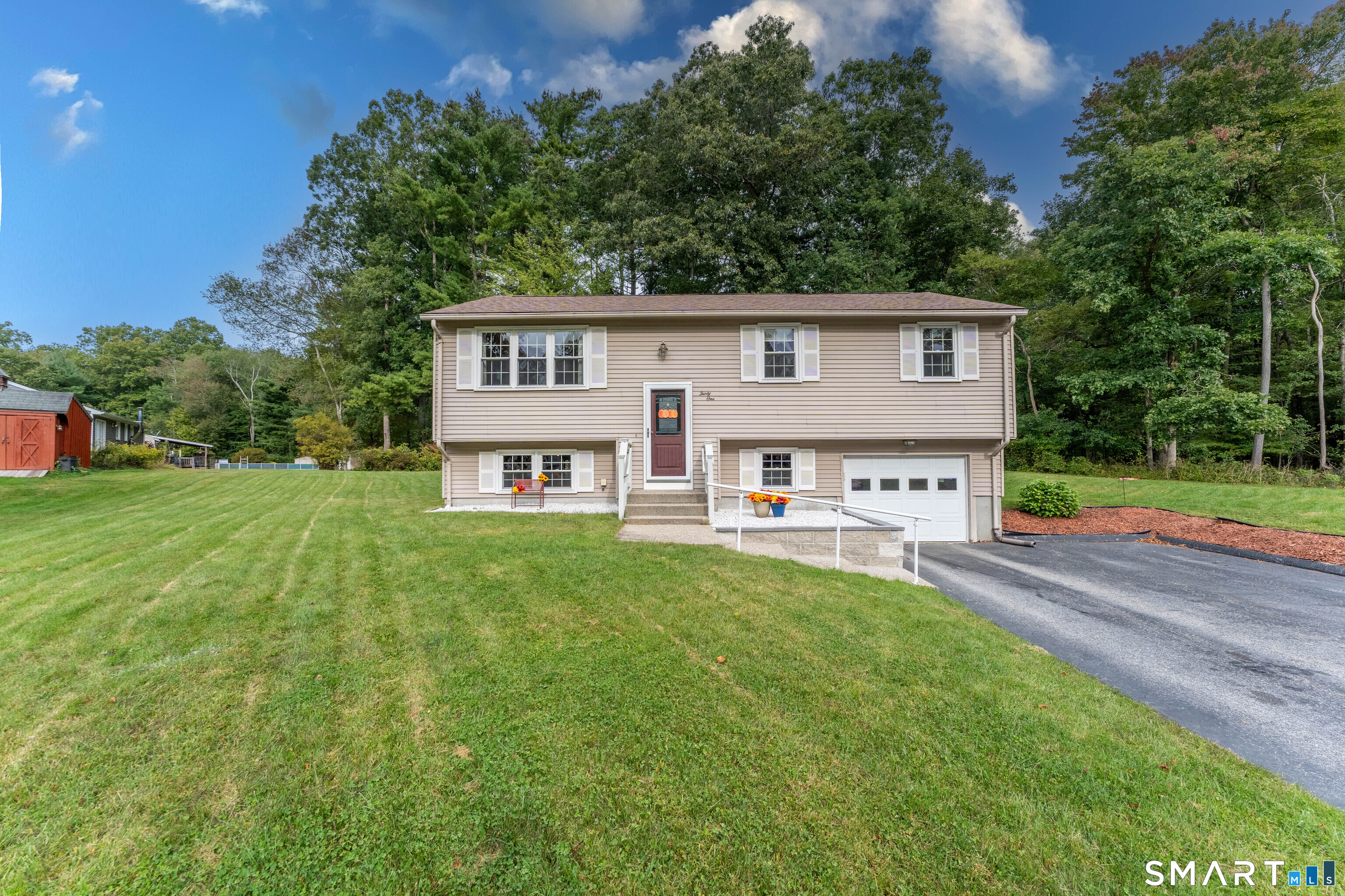 31 Saint Peters Court Putnam CT 06260