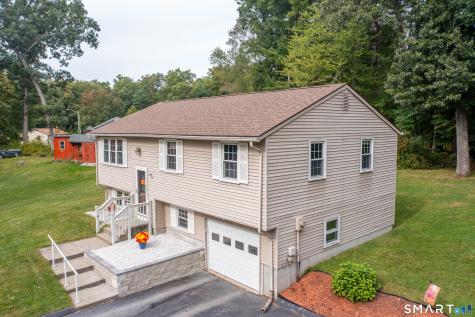 31 Saint Peters Court Putnam CT 06260