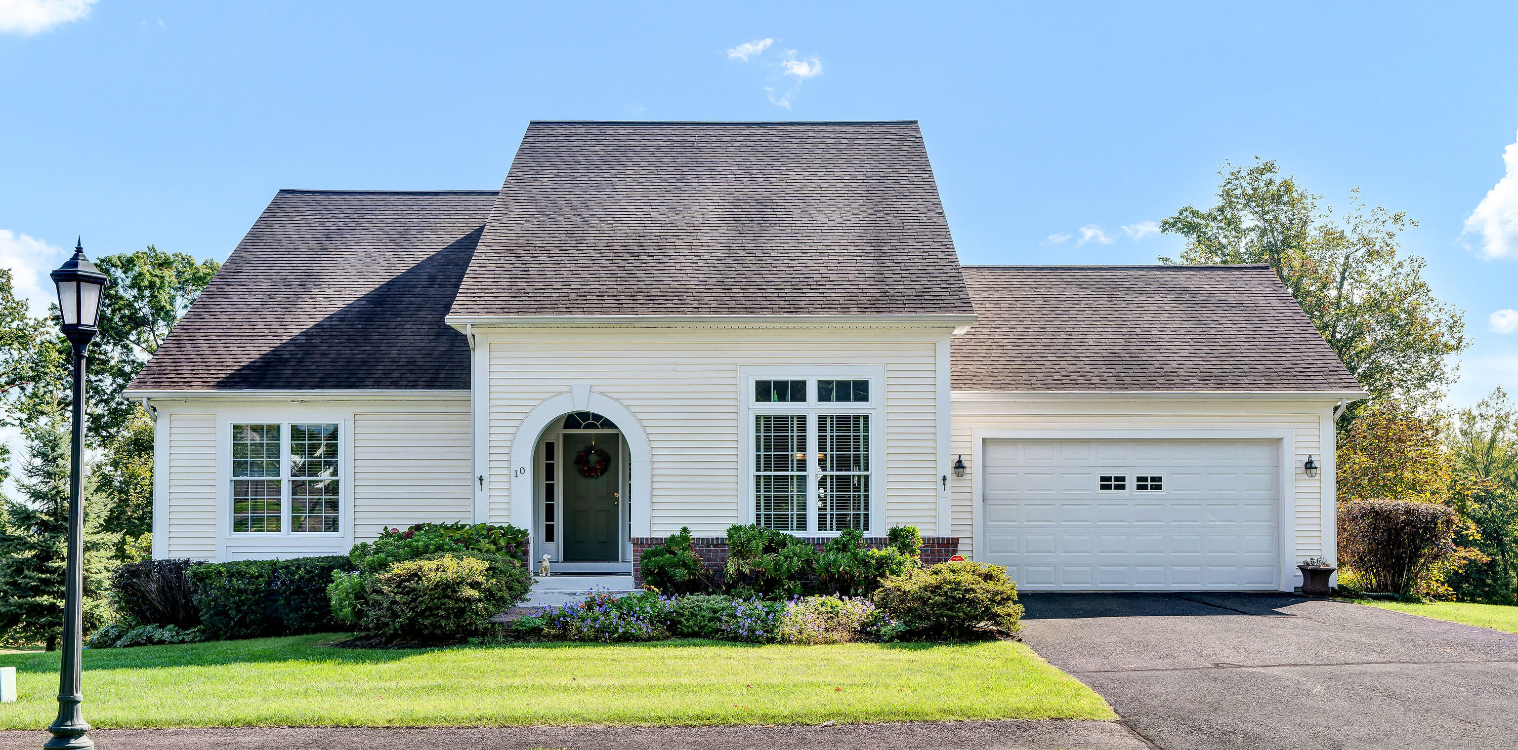 10 Long Green Terrace Cromwell CT 06416