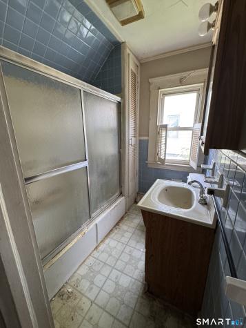 20 Oliver Lane West Haven CT 06516