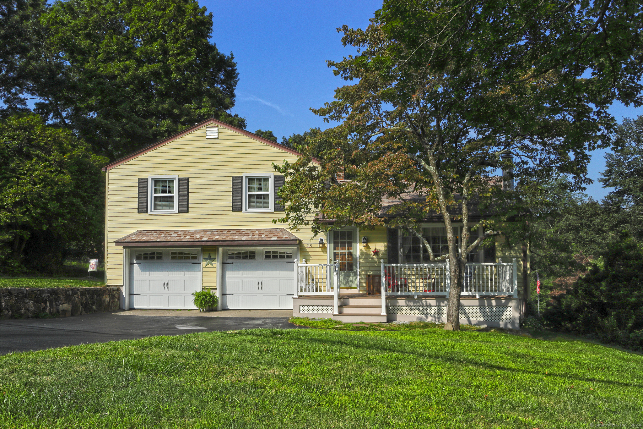 28 Beacon Hill Terrace Shelton CT 06484