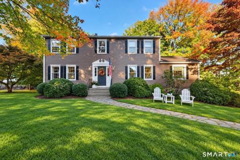 12 Thornwood Place Trumbull CT 06611