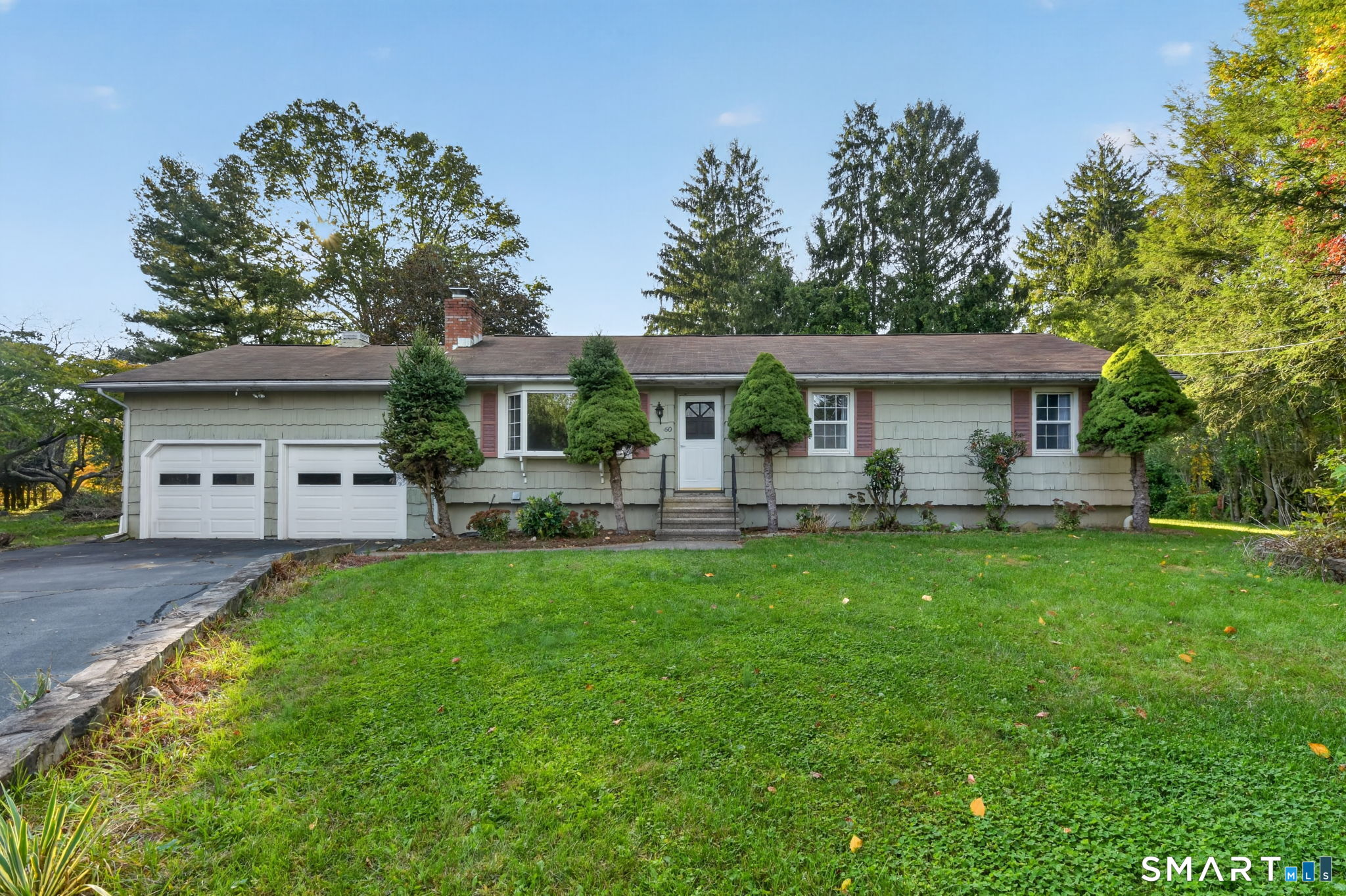 Milford CT, 60 Round Hill Terrace