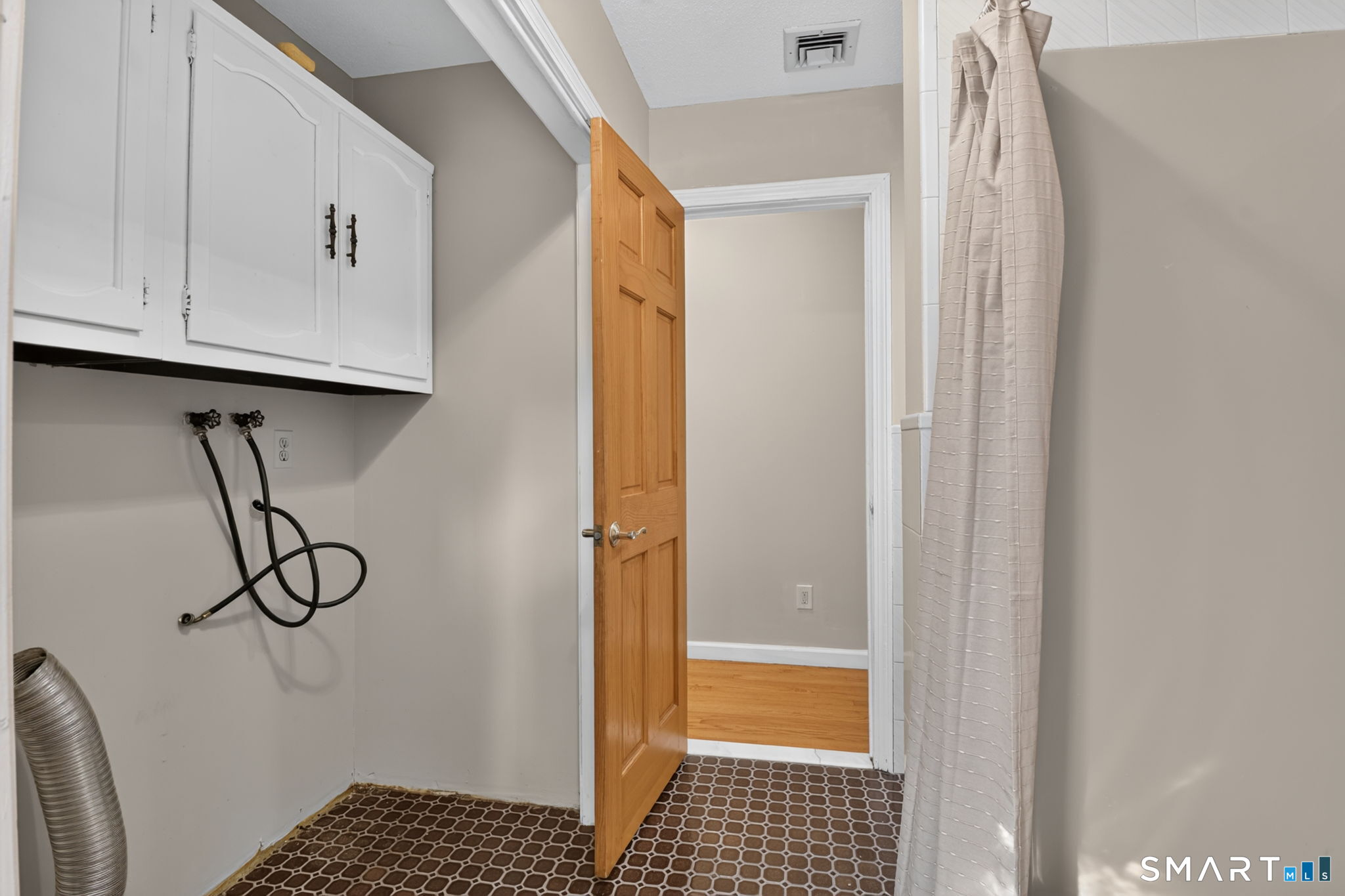 60 Round Hill Terrace Milford CT 06461