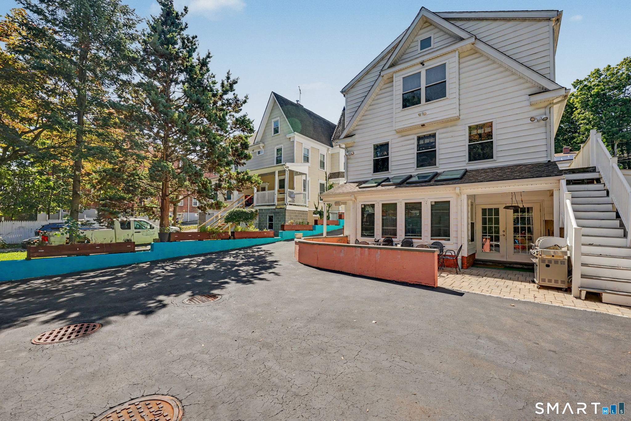 215 Knickerbocker Avenue Stamford CT 06907