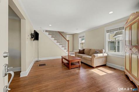 215 Knickerbocker Avenue Stamford CT 06907