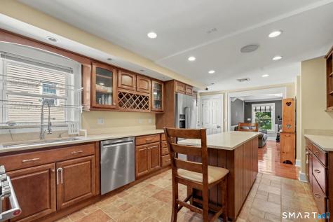 215 Knickerbocker Avenue Stamford CT 06907