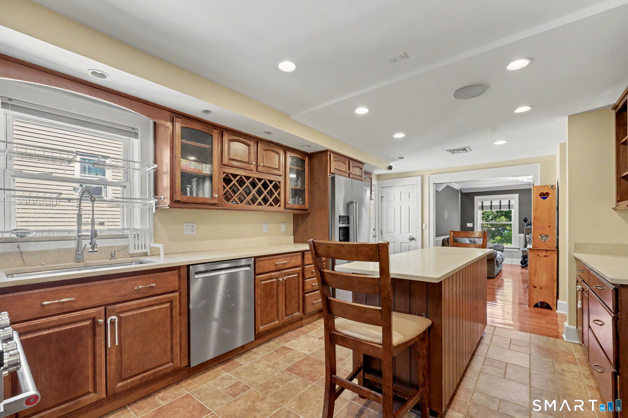 215 Knickerbocker Avenue Stamford CT 06907