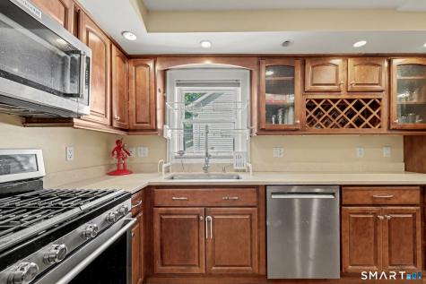 215 Knickerbocker Avenue Stamford CT 06907
