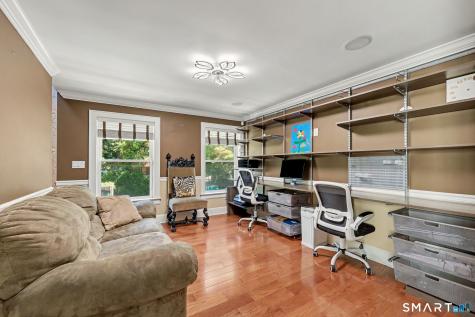 215 Knickerbocker Avenue Stamford CT 06907