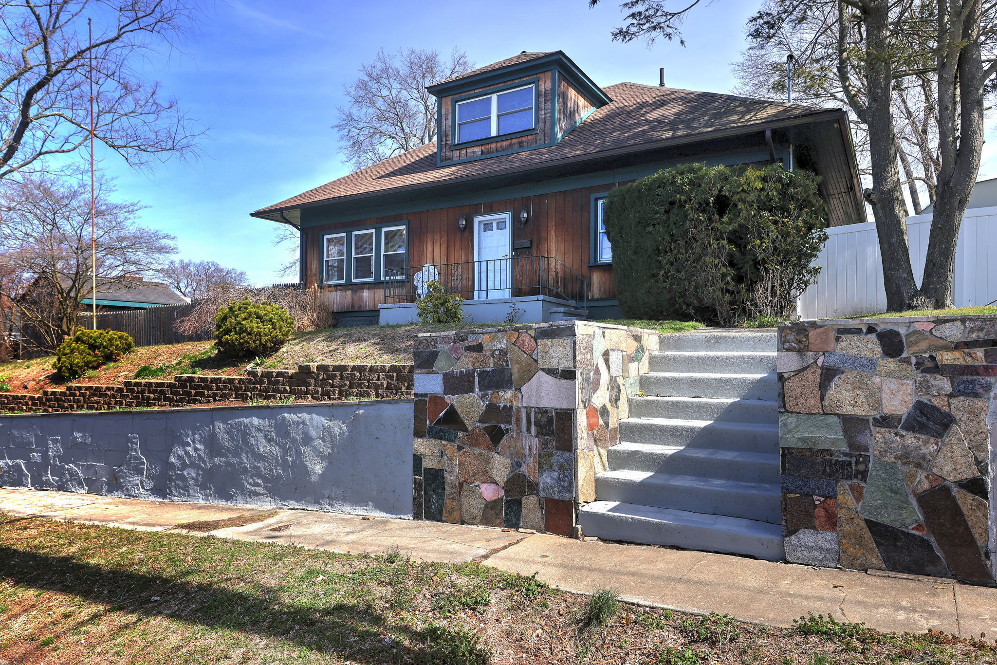 649 Naugatuck Avenue Milford CT 06461