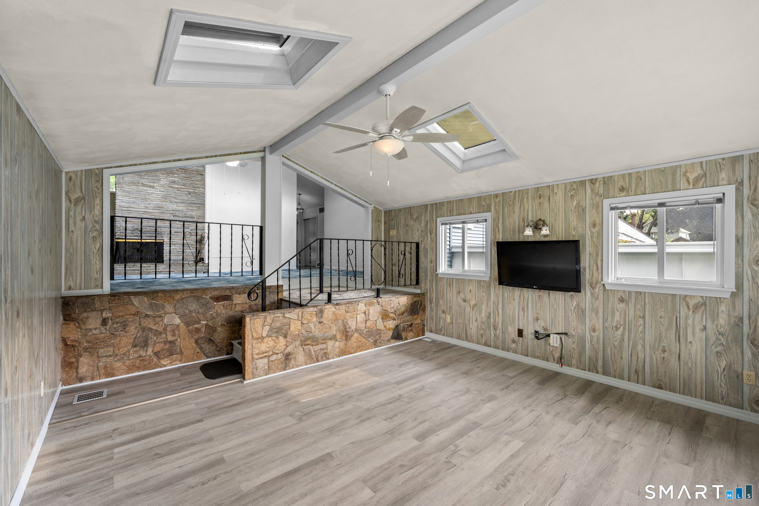 24 Carpenter Street Norwich CT 06360