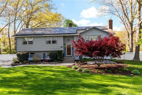 11 Brook Hill Road Hamden CT 06514
