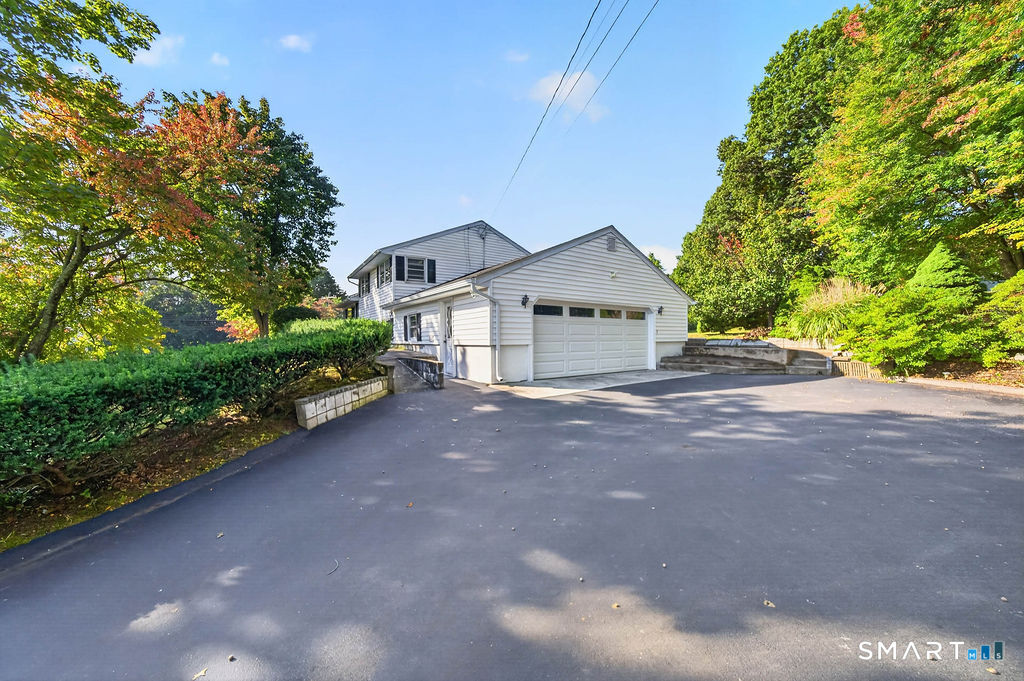 2 Batt Lane East Haven CT 06513