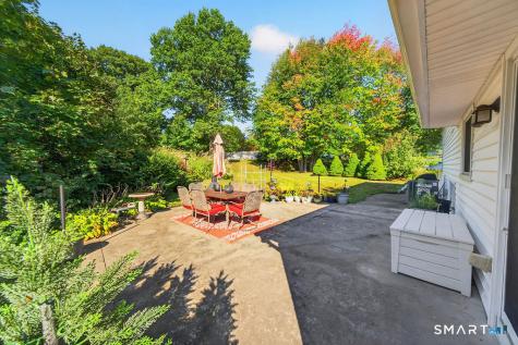 2 Batt Lane East Haven CT 06513
