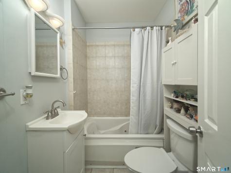 21 Matthews Street Milford CT 06460