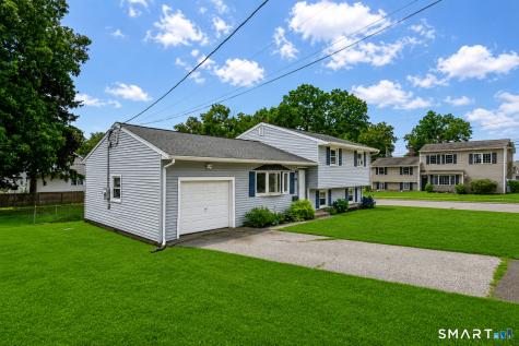 245 Oakwood Drive Fairfield CT 06824