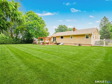 10 Macarthur Road Trumbull CT 06611