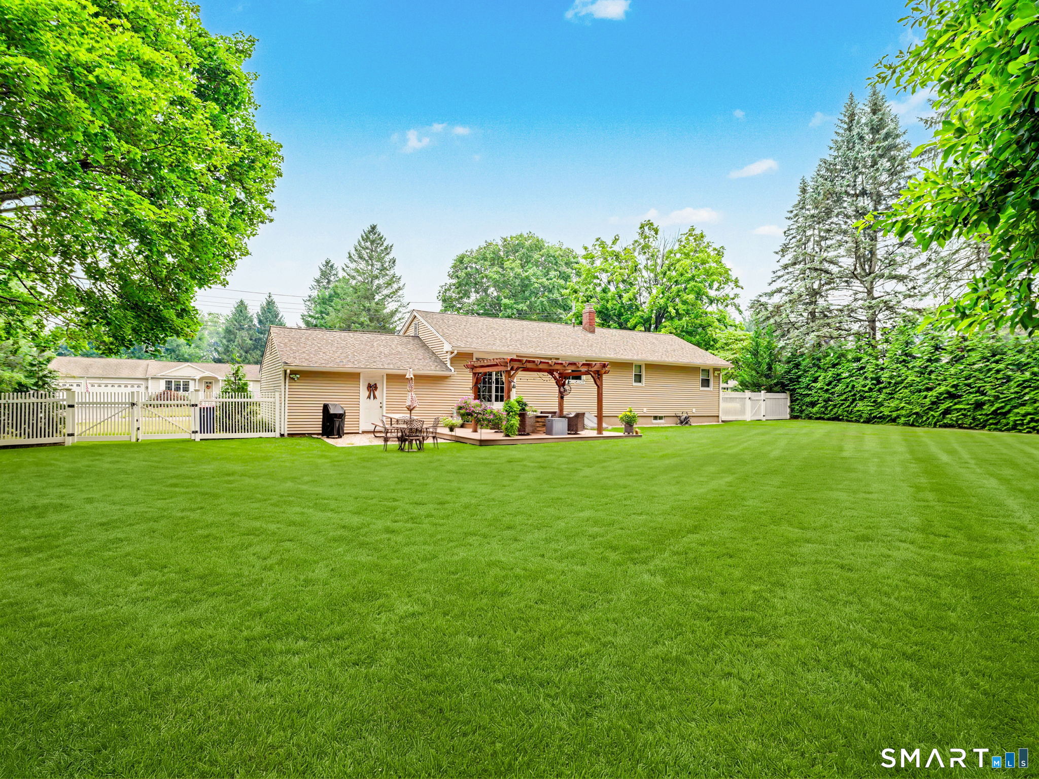 10 Macarthur Road Trumbull CT 06611