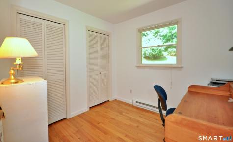21 Carriage Lane Roxbury CT 06783