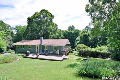 21 Carriage Lane Roxbury CT 06783