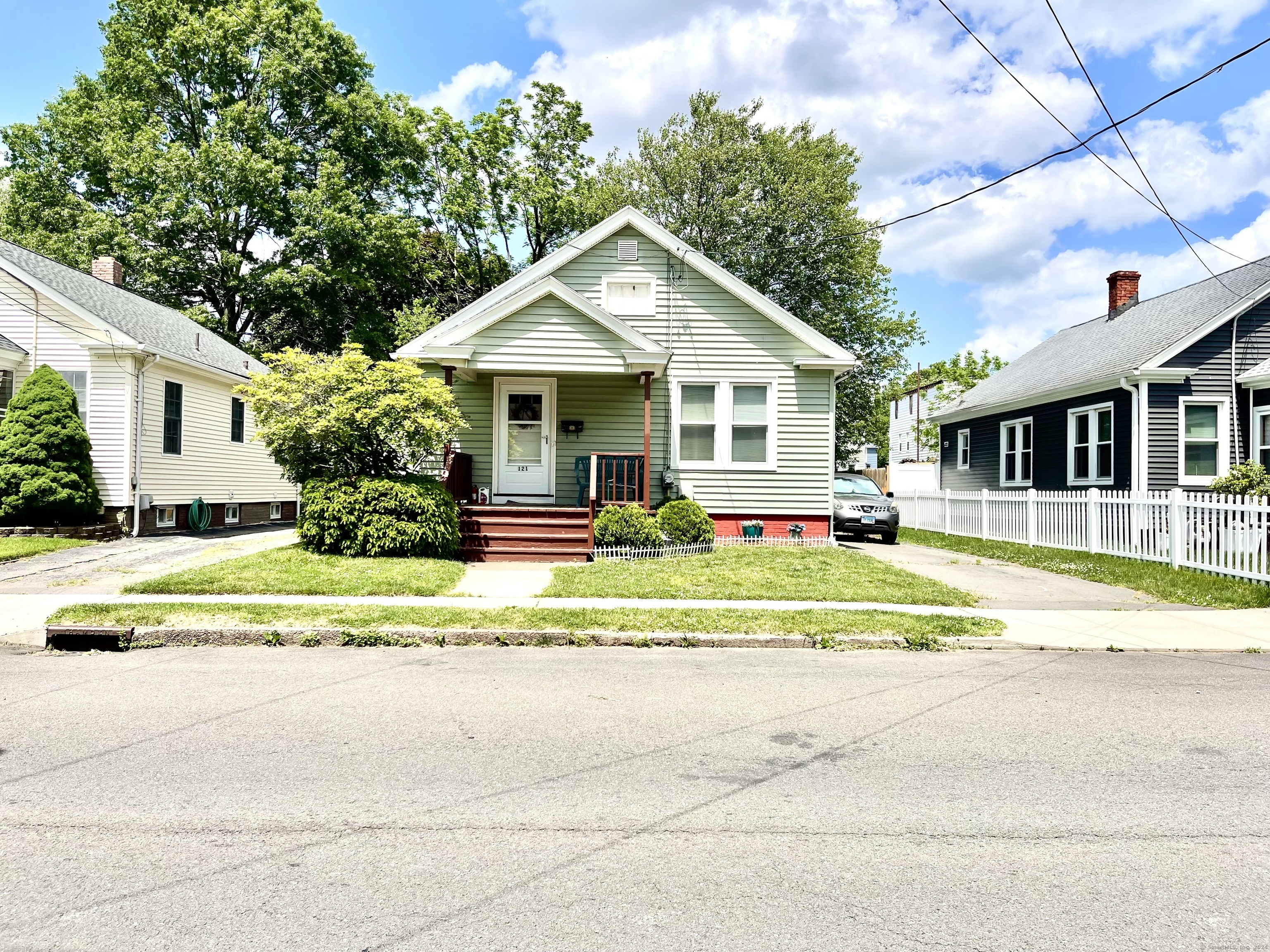 121 Gorham Avenue Hamden CT 06514