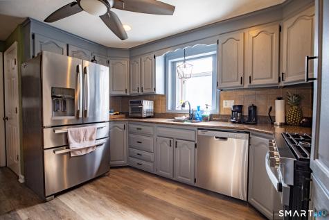33 Spruce Drive East Hartford CT 06118
