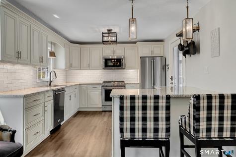 408 Breakneck Hill Road Middlebury CT 06762