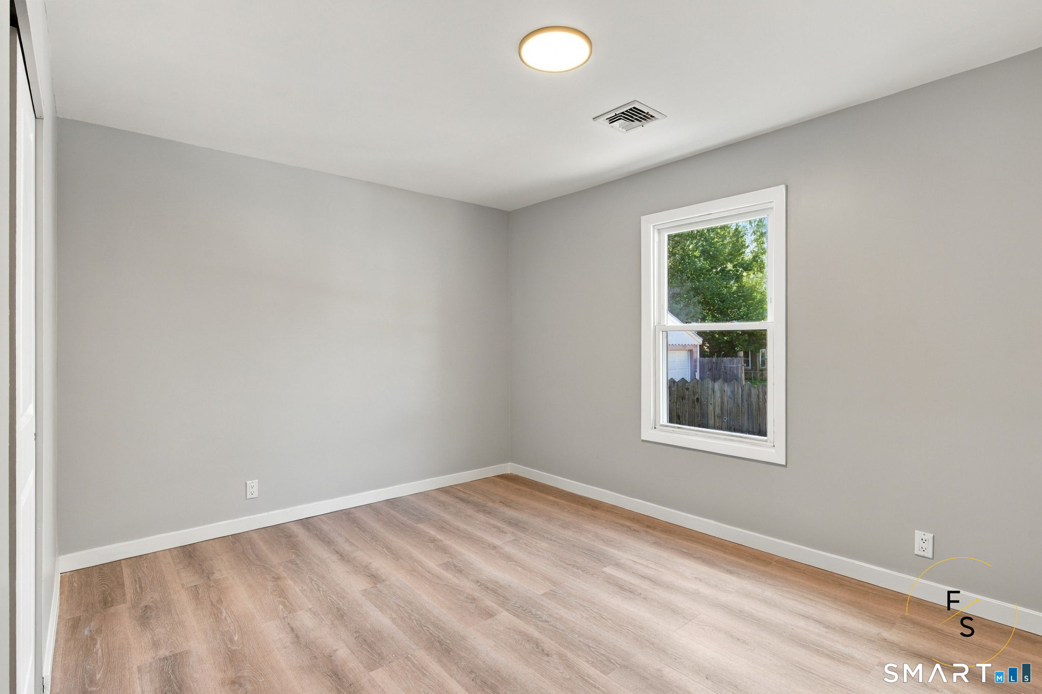 87 Oxford Drive East Hartford CT 06118