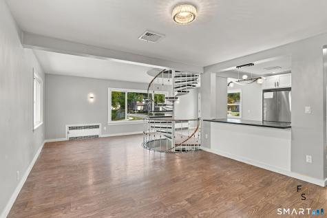 87 Oxford Drive East Hartford CT 06118