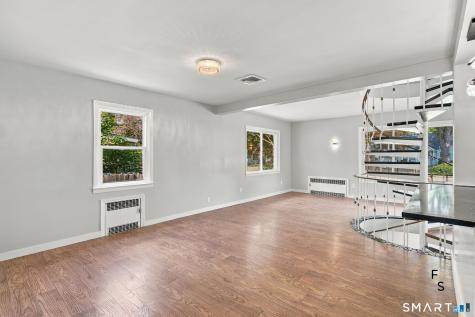 87 Oxford Drive East Hartford CT 06118