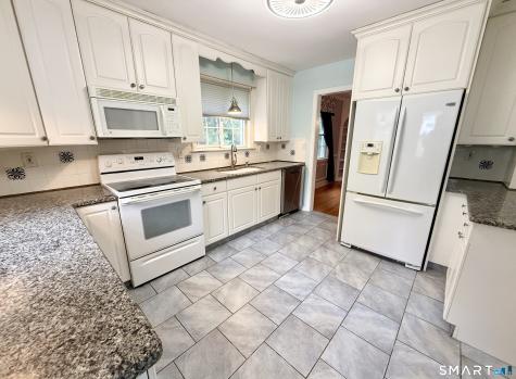 5 Knollwood East Terrace Shelton CT 06484