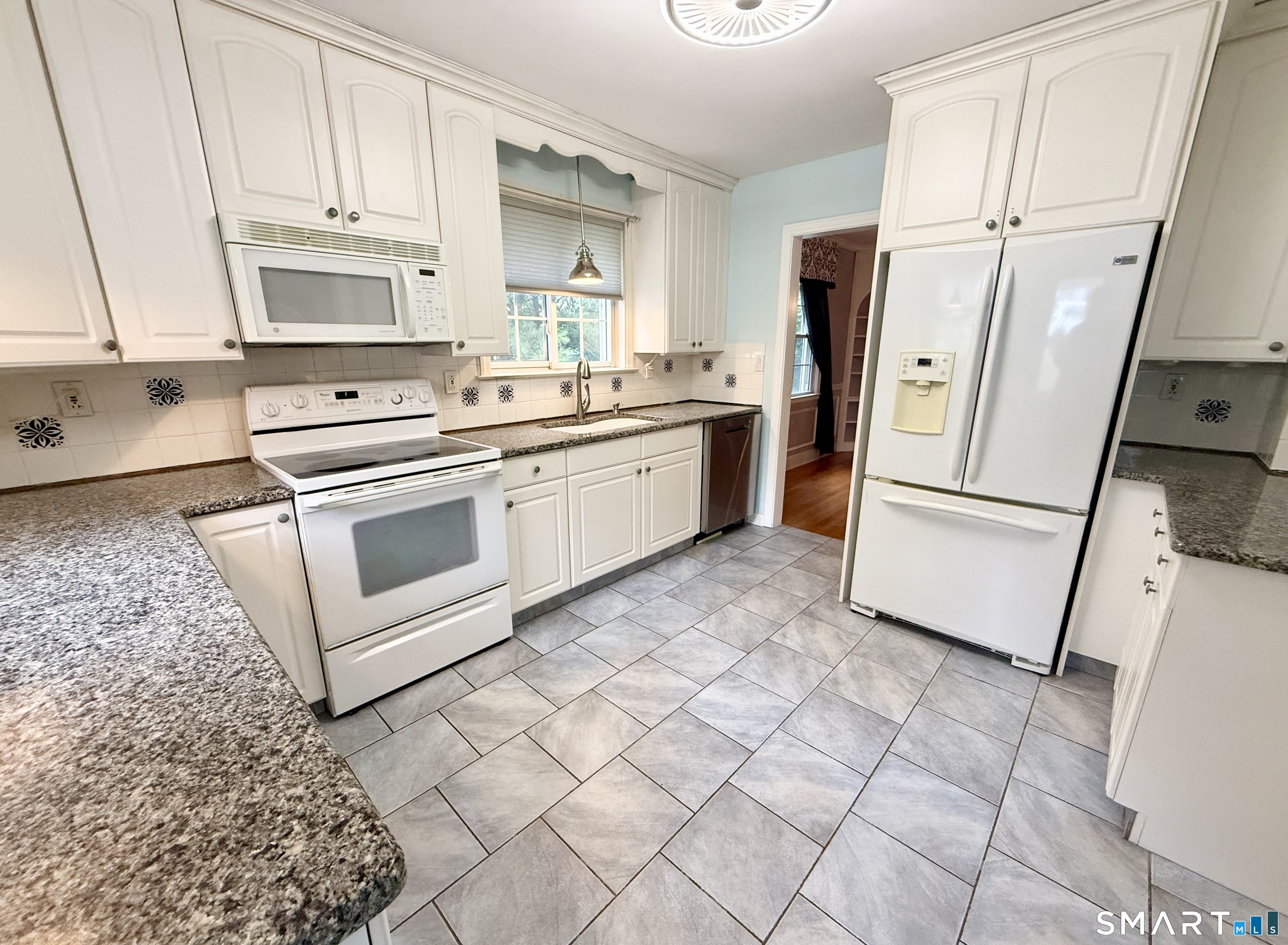 5 Knollwood East Terrace Shelton CT 06484