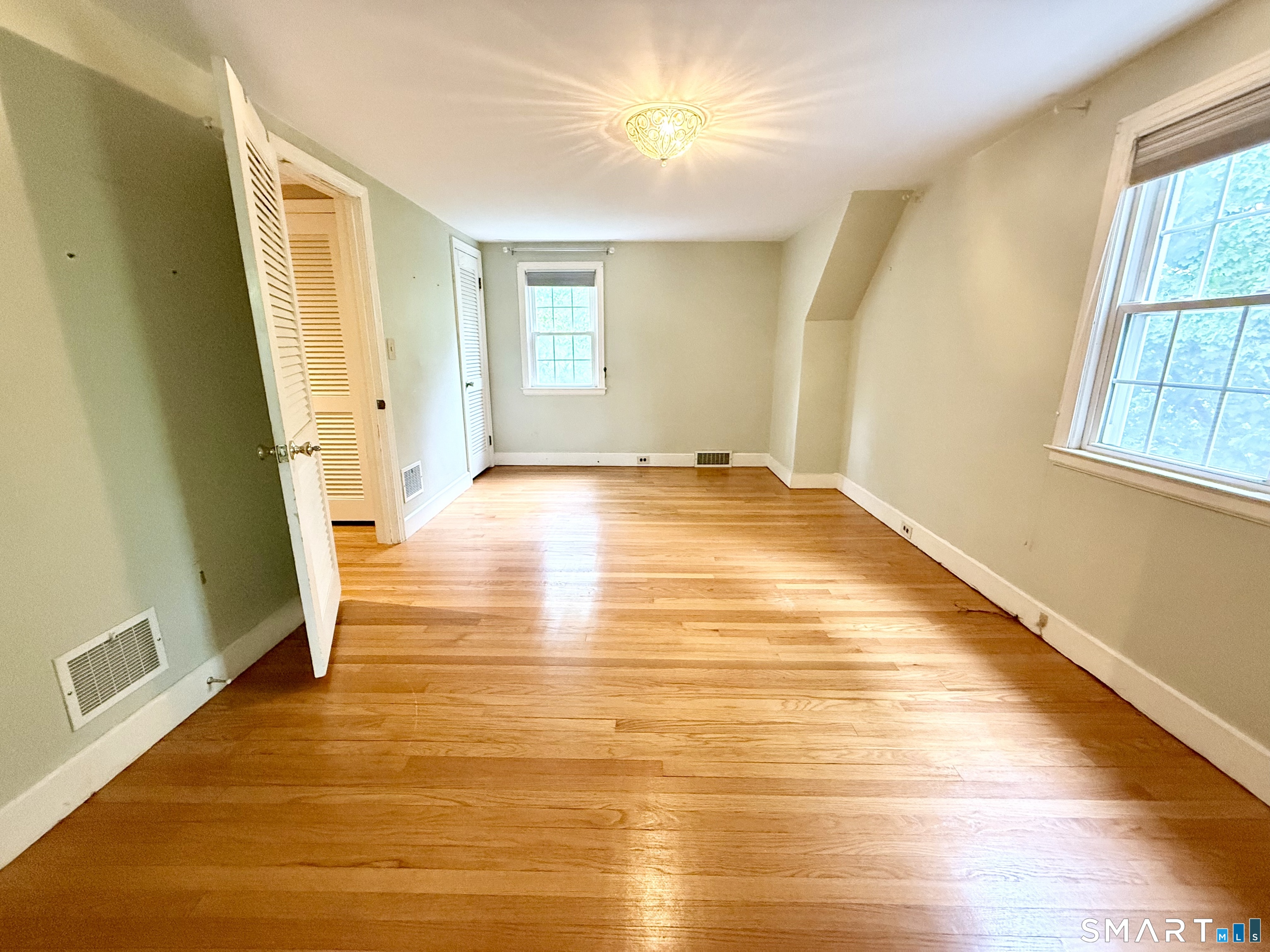 5 Knollwood East Terrace Shelton CT 06484