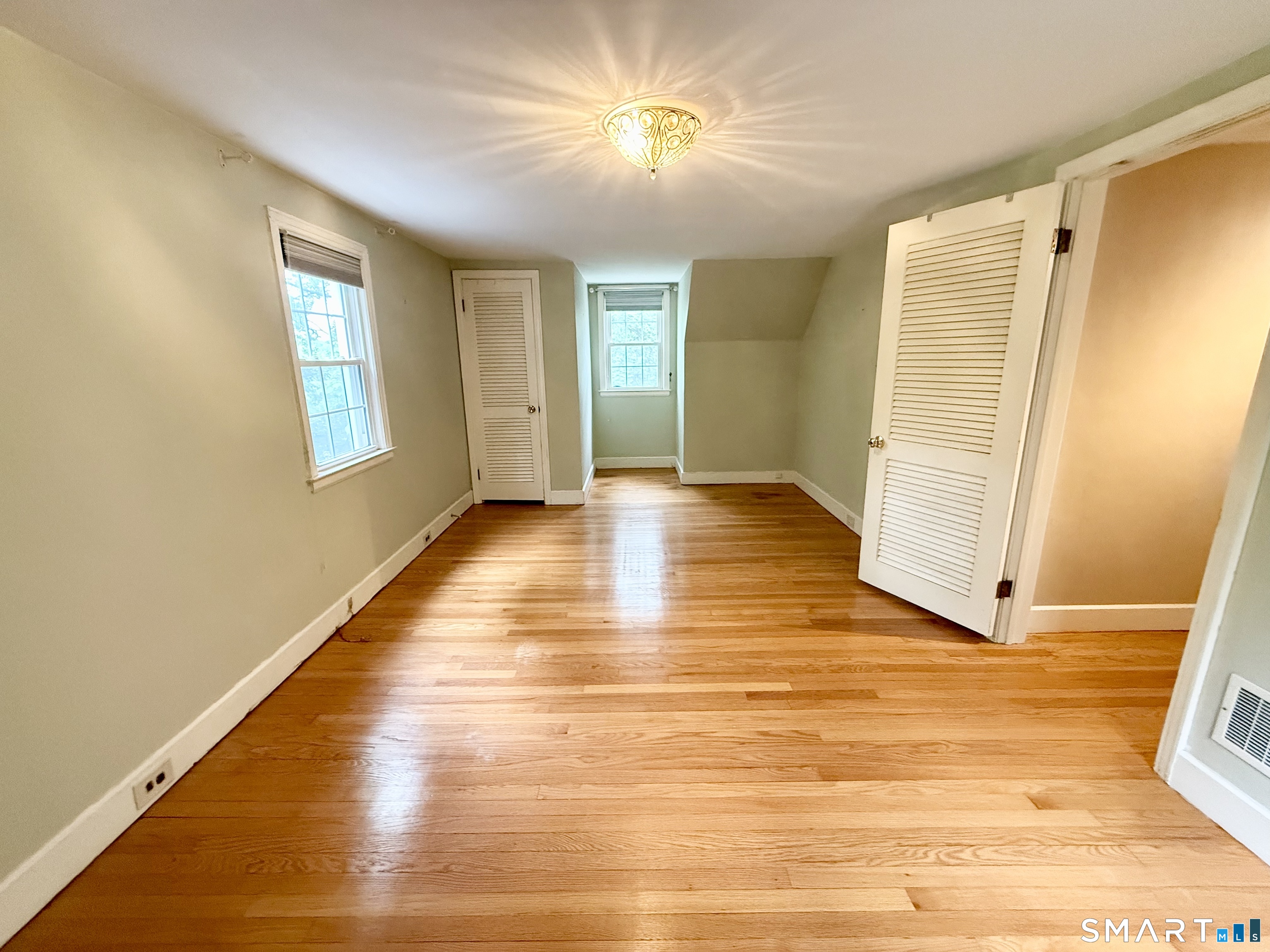 5 Knollwood East Terrace Shelton CT 06484