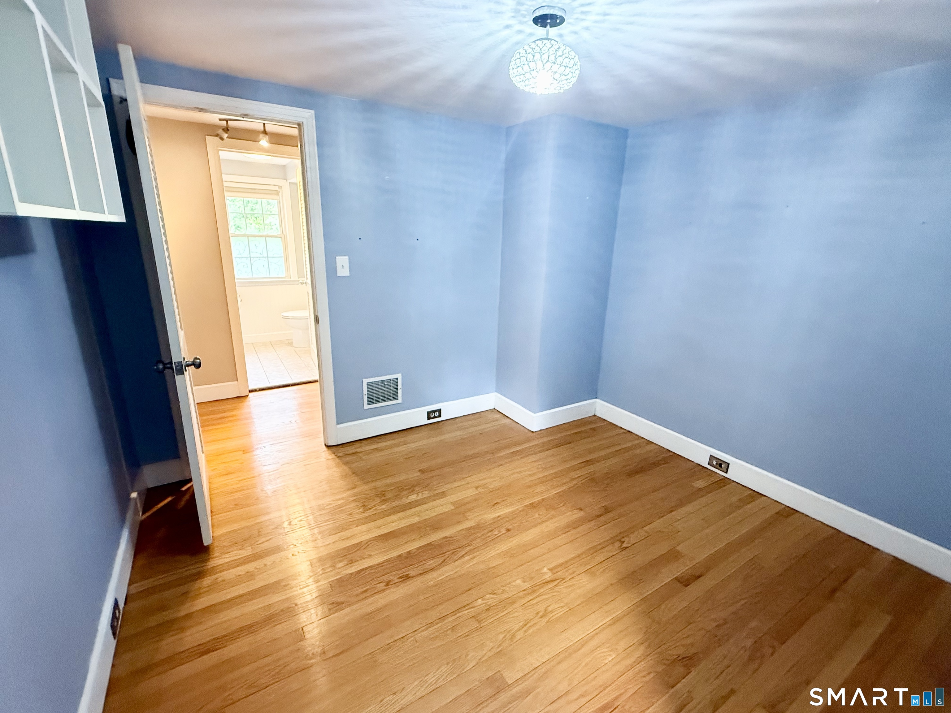 5 Knollwood East Terrace Shelton CT 06484