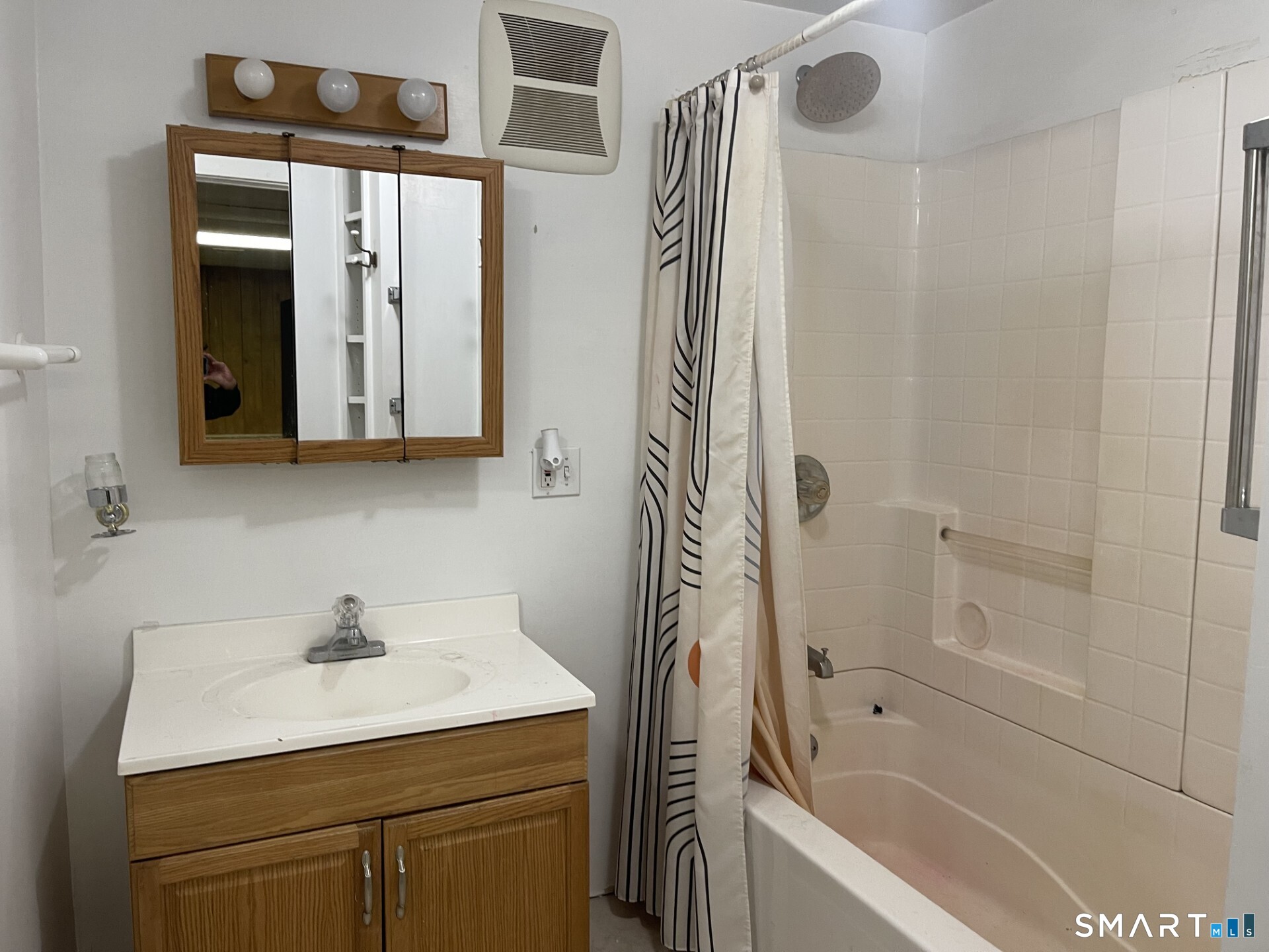102 West Bridge Street Deep River CT 06417