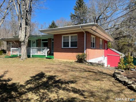 102 West Bridge Street Deep River CT 06417